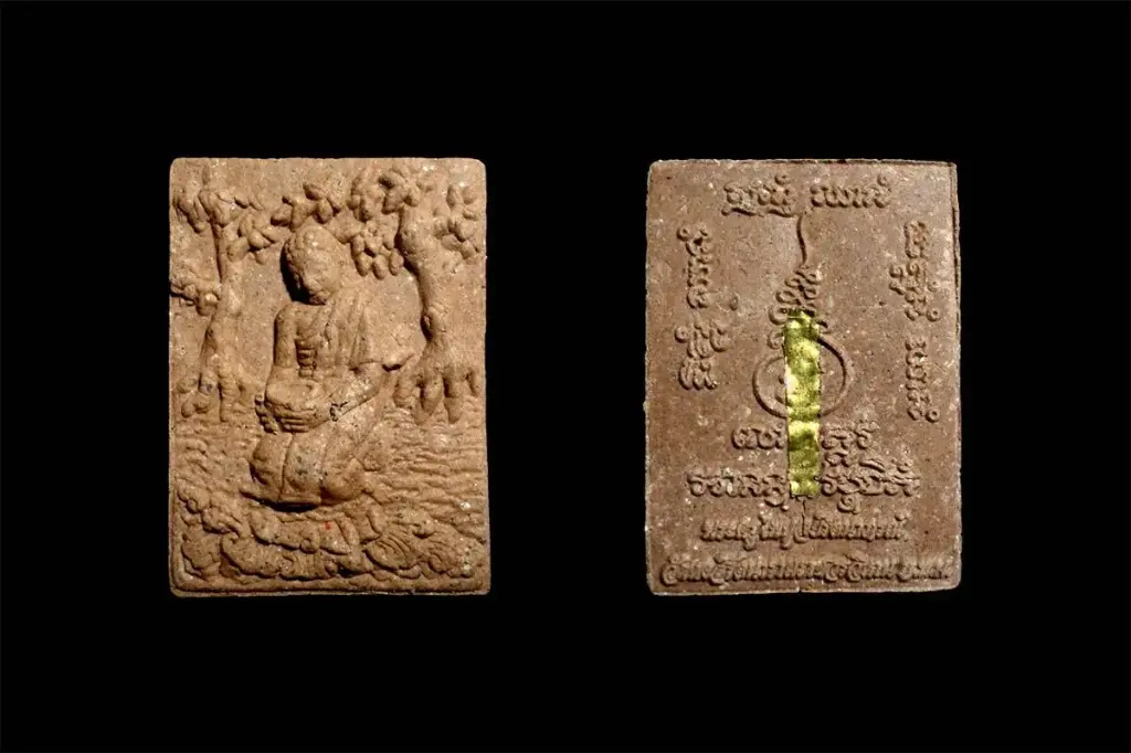 Ananda Thera Statuette — Luang Pho Sombun Ratanañāṇo